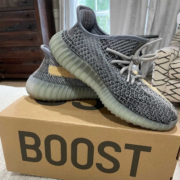 Yeezy Boost 350 Sneakers Men's size 6 ASH BLUE - Picture 5 of 5